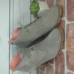 Gap Lace Up Wood Stacked‎ Iced Taupe Grey Leather Suede Ankle Booties Women's 7